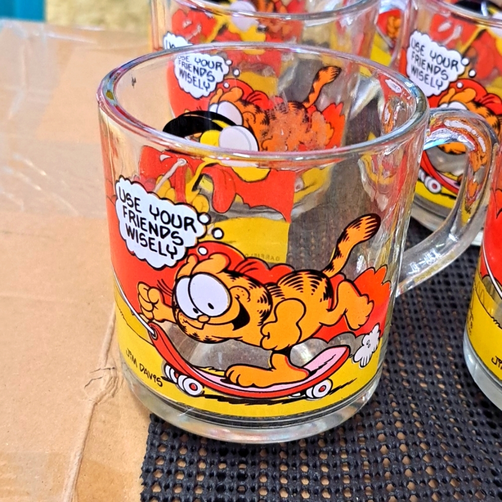 10 collector McDonald's Garfield cups